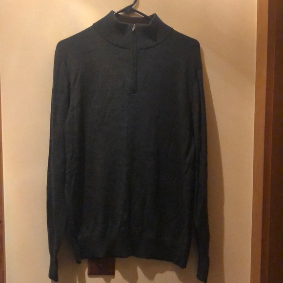 Tyler Campbell Sweater - Picture 1 of 3